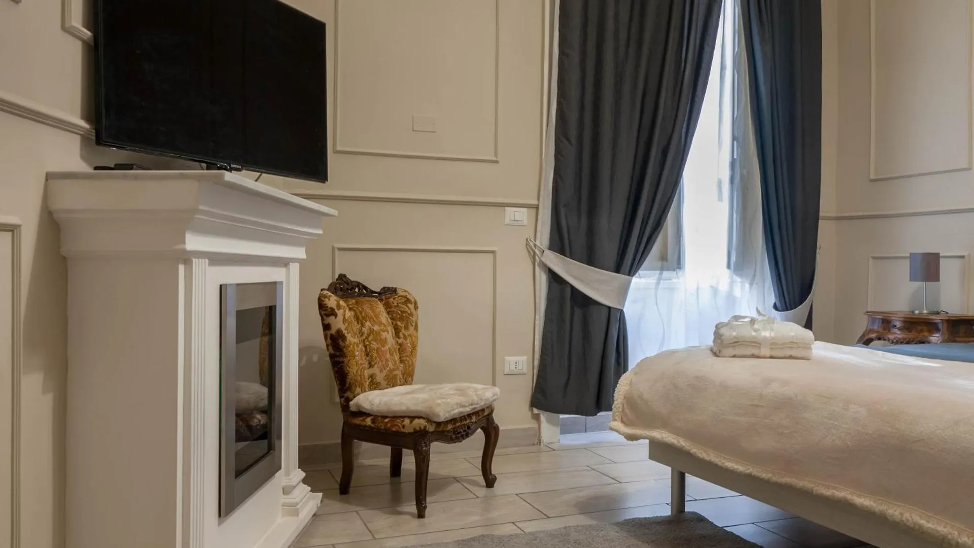 Stella Apartment Naples Italy
